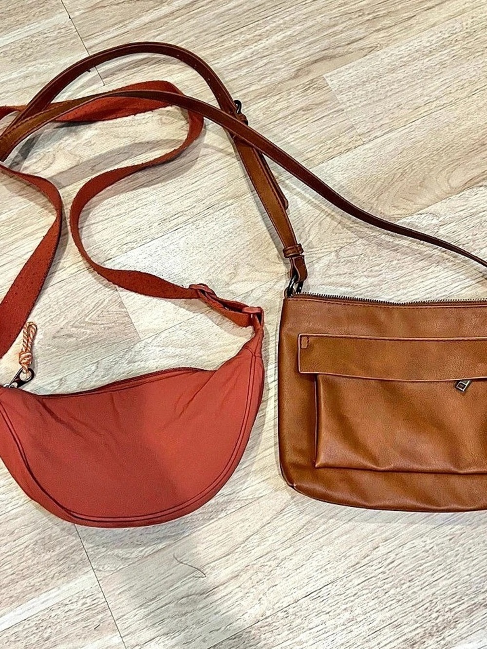 2 Universal Threads Crossbody Bag Set in Light Brown and Orange